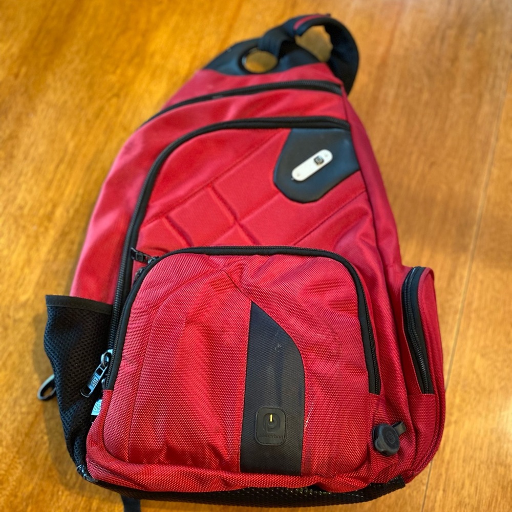 Ful crossbody backpack build with charger.